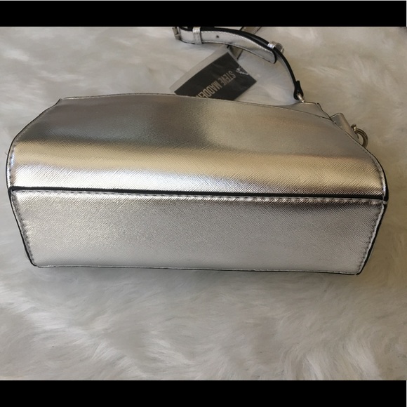 Steve Madden Metallic Silver Purse - Picture 6 of 8